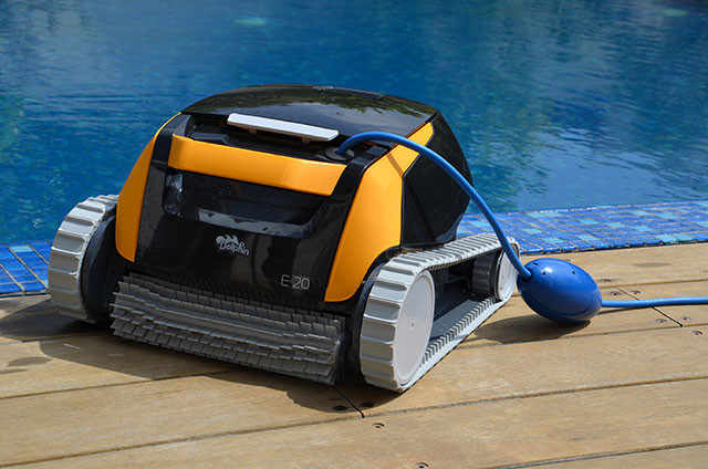 Vorstellung des Poolroboters Dolphin E25