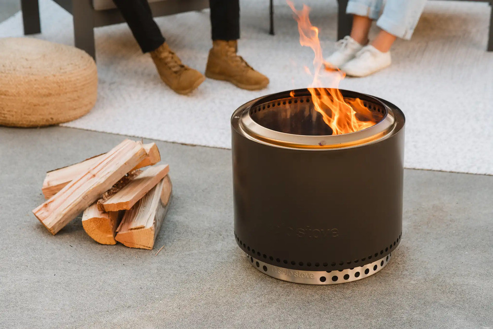  Rauchfreier Kamin mit Sockel